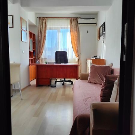 Central Apartament Yaş Dış mekan fotoğraf