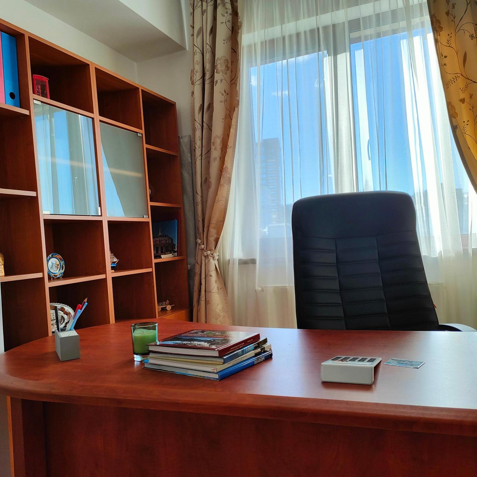 Central Apartament Yaş Dış mekan fotoğraf