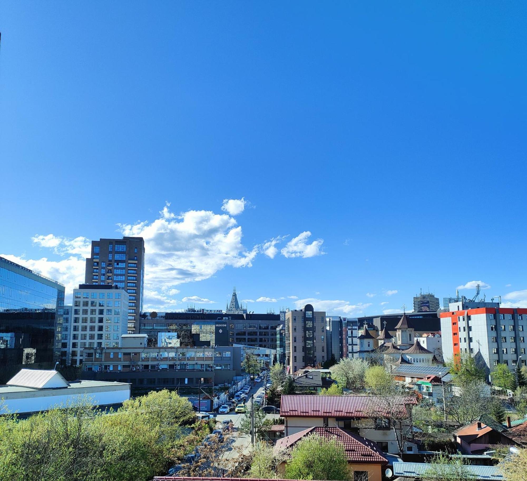Central Apartament Yaş Dış mekan fotoğraf